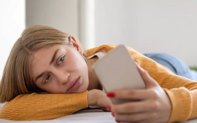 Thói Quen Của Hàng Triệu Người Là 'Kẻ Thù' Của Miễn Dịch, Đe Dọa Giấc Ngủ Và Khả Năng Tập Trung: Hãy Ngừng Ngay!- Ảnh 1. Thói Quen Của Hàng Triệu Người Là 'Kẻ Thù' Của Miễn Dịch, Đe Dọa Giấc Ngủ Và Khả Năng Tập Trung: Hãy Ngừng Ngay!- Ảnh 1.