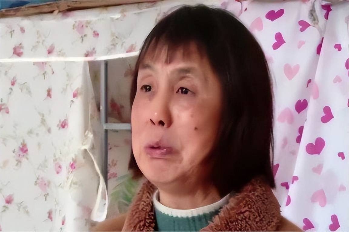 Con trai thu nhập bạc tỷ một năm, con g&aacute;i sự nghiệp th&agrave;nh đạt, người mẹ 57 vẫn tuy&ecirc;n bố: 