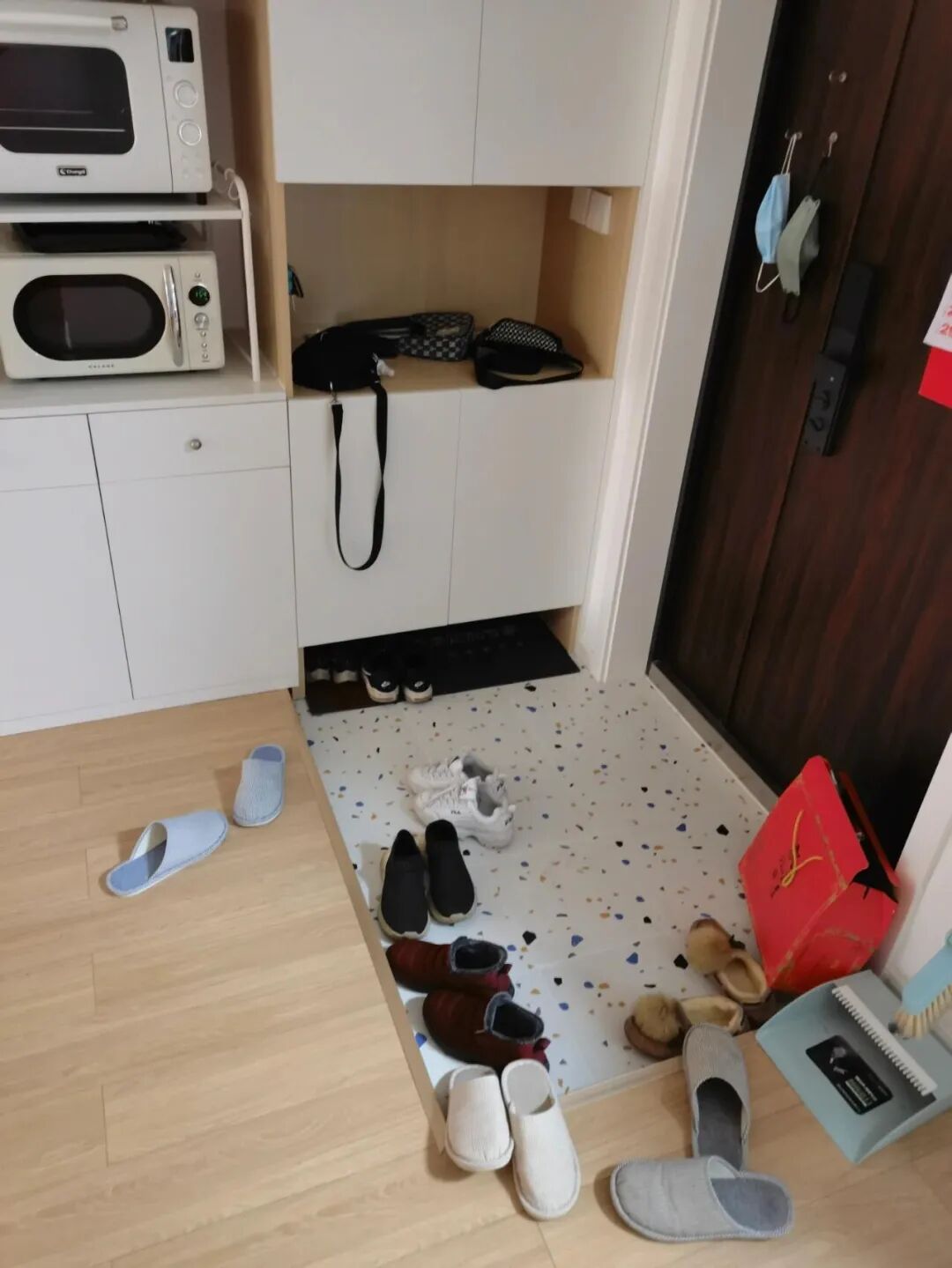 Giận tím người trước 6 thói xấu khiến nhà ngập mùi rẻ tiền, nội thất tiền tỷ cũng chỉ thấy Giận tím người trước 6 thói xấu khiến nhà ngập mùi rẻ tiền, nội thất tiền tỷ cũng chỉ thấy