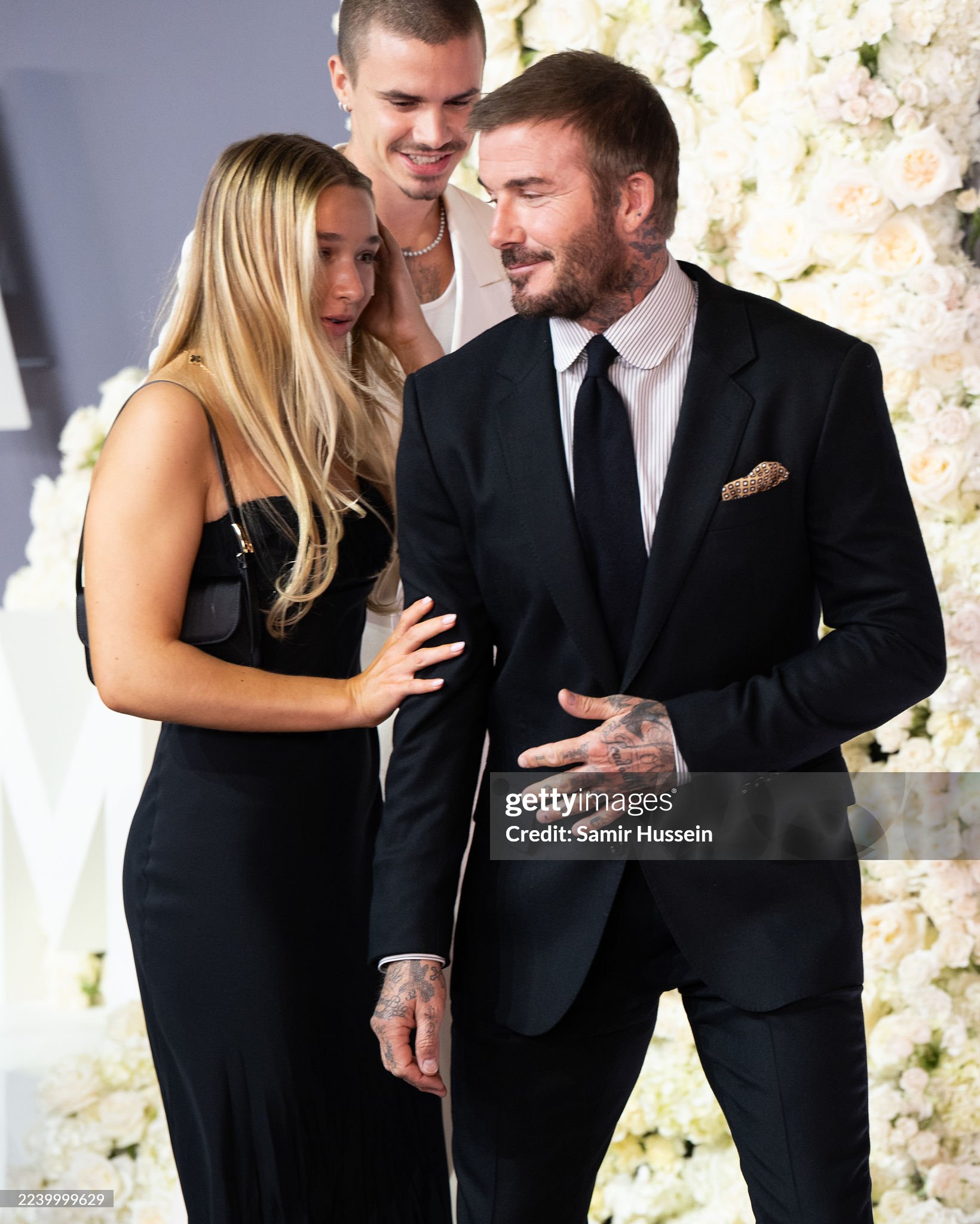 Tiểu thư Harper Beckham chiếm trọn spotlight ở buổi ra mắt phim của mẹ - Victoria, Tiểu thư Harper Beckham chiếm trọn spotlight ở buổi ra mắt phim của mẹ - Victoria,