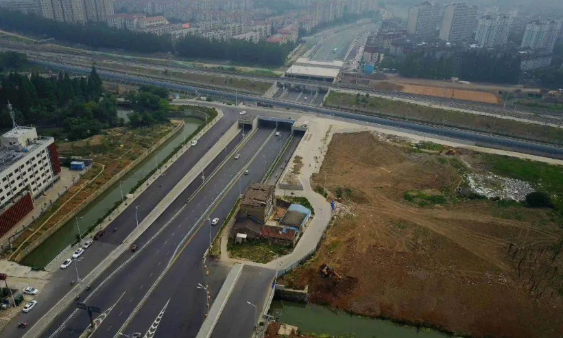 Chủ ngôi nhà 750m² không chịu di dời dù được chủ đầu tư bồi thường hơn 5,6 tỷ đồng, 7 năm sau tuyên bố: “Nhà tôi phải 40 tỷ mới xứng đáng”- Ảnh 1.