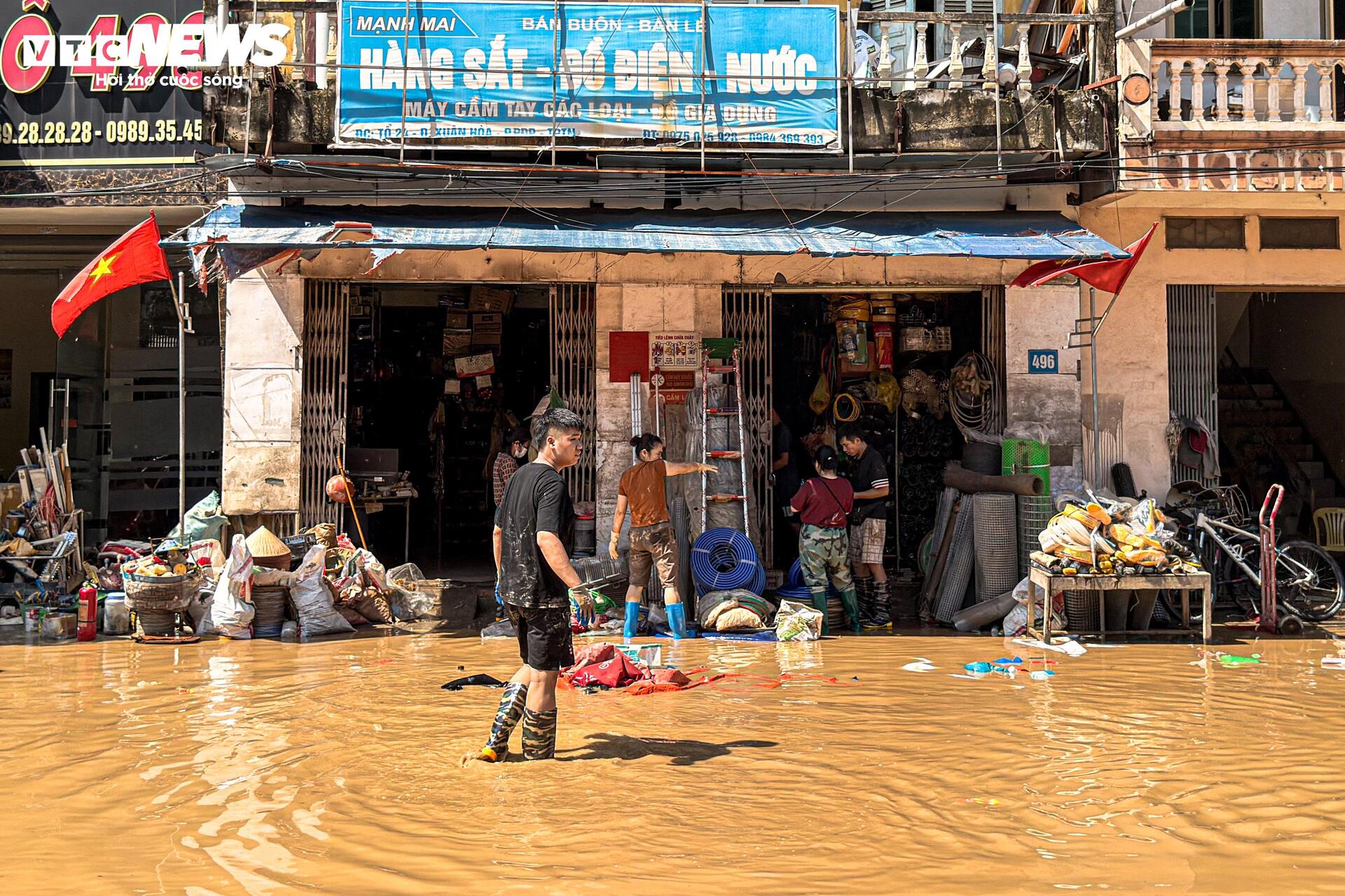 H&igrave;nh ảnh Th&aacute;i Nguy&ecirc;n tan hoang sau lũ lịch sử- Ảnh 4.