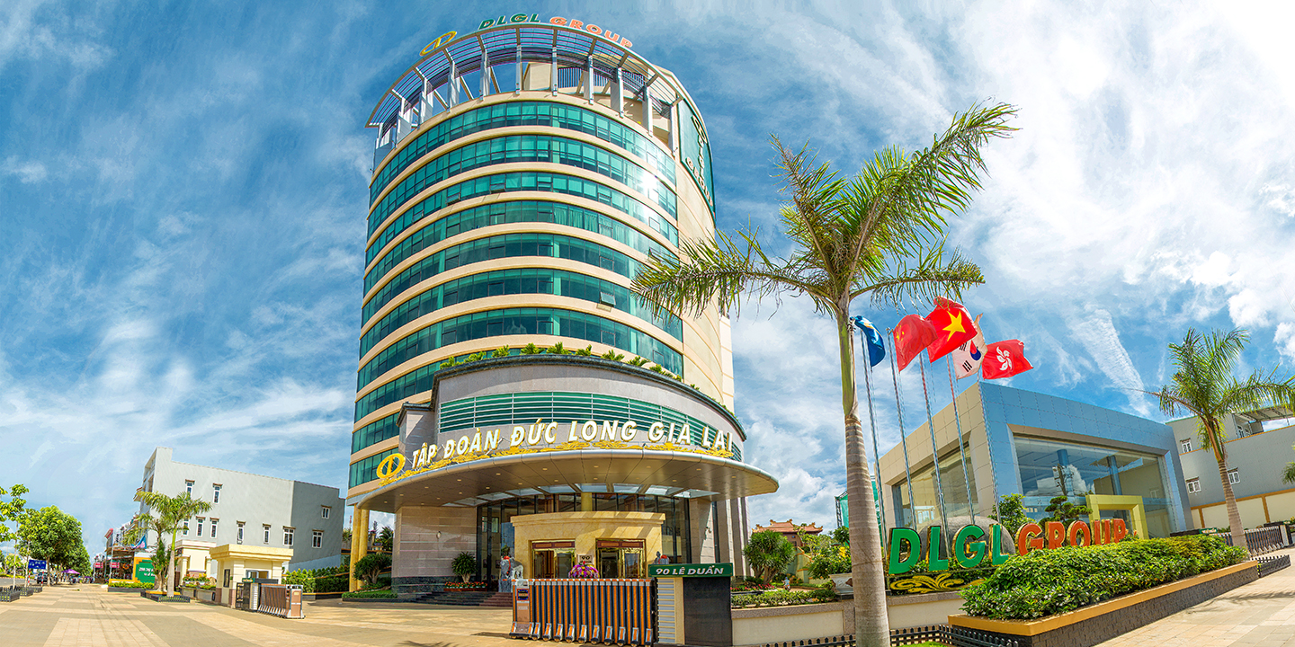 "Đại gia phố núi" vang bóng một thời nay nợ ngập đầu, lỗ lũy kế hàng nghìn tỷ nhưng vẫn xin đầu tư cao tốc gần 77.000 tỷ đồng- Ảnh 1. "Đại gia phố núi" vang bóng một thời nay nợ ngập đầu, lỗ lũy kế hàng nghìn tỷ nhưng vẫn xin đầu tư cao tốc gần 77.000 tỷ đồng- Ảnh 1.