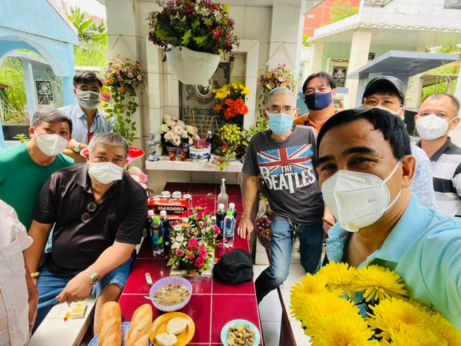 Cái chết bí ẩn của nam tài tử nổi tiếng nhất Vbiz, đồng nghiệp kể chuyện rùng mình sau tang lễ- Ảnh 6. Cái chết bí ẩn của nam tài tử nổi tiếng nhất Vbiz, đồng nghiệp kể chuyện rùng mình sau tang lễ- Ảnh 6.