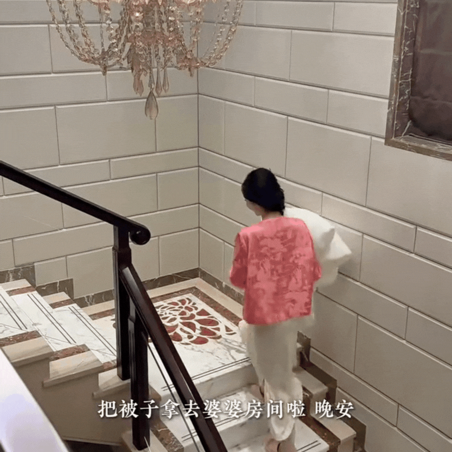 Phú bà ở biệt phủ 1200m2 làm gì lúc rảnh: Mang 5000 con tằm về làm chăn tặng mẹ chồng, chặt tre ngay tại nhà làm giấy tặng chồng, bảo sao được yêu chiều đến thế!- Ảnh 18. Phú bà ở biệt phủ 1200m2 làm gì lúc rảnh: Mang 5000 con tằm về làm chăn tặng mẹ chồng, chặt tre ngay tại nhà làm giấy tặng chồng, bảo sao được yêu chiều đến thế!- Ảnh 18.