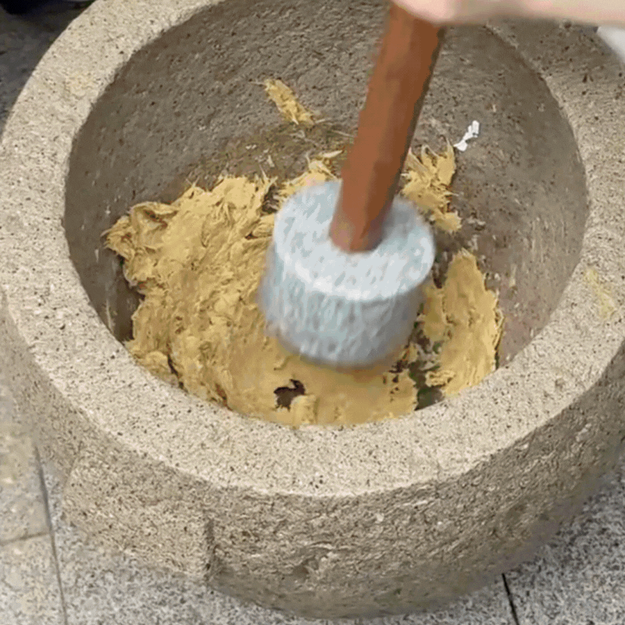 Phú bà ở biệt phủ 1200m2 làm gì lúc rảnh: Mang 5000 con tằm về làm chăn tặng mẹ chồng, chặt tre ngay tại nhà làm giấy tặng chồng, bảo sao được yêu chiều đến thế!- Ảnh 26. Phú bà ở biệt phủ 1200m2 làm gì lúc rảnh: Mang 5000 con tằm về làm chăn tặng mẹ chồng, chặt tre ngay tại nhà làm giấy tặng chồng, bảo sao được yêu chiều đến thế!- Ảnh 26.