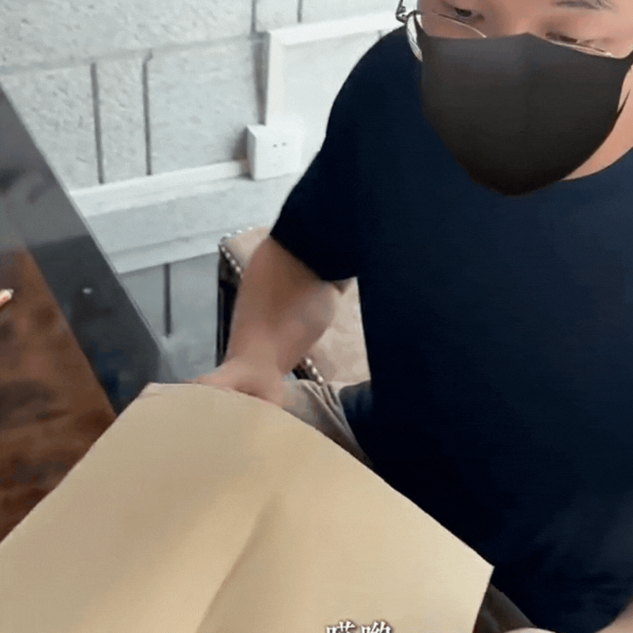 Phú bà ở biệt phủ 1200m2 làm gì lúc rảnh: Mang 5000 con tằm về làm chăn tặng mẹ chồng, chặt tre ngay tại nhà làm giấy tặng chồng, bảo sao được yêu chiều đến thế!- Ảnh 31. Phú bà ở biệt phủ 1200m2 làm gì lúc rảnh: Mang 5000 con tằm về làm chăn tặng mẹ chồng, chặt tre ngay tại nhà làm giấy tặng chồng, bảo sao được yêu chiều đến thế!- Ảnh 31.