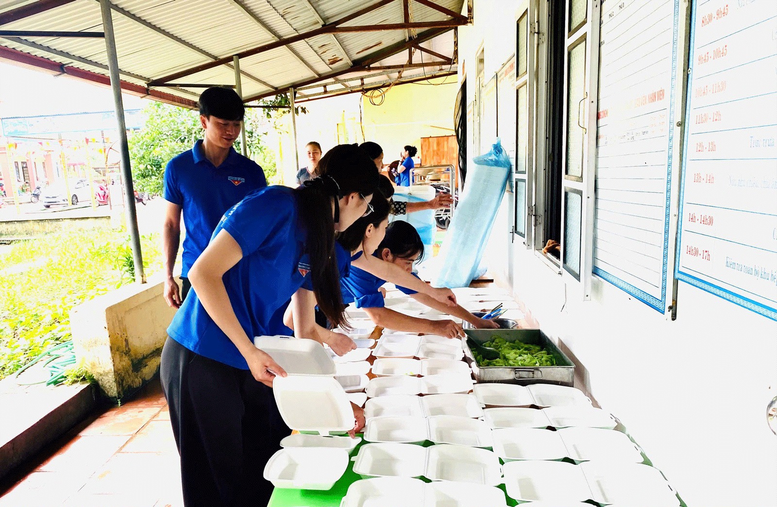 VIDEO: Nhiều khu dân cư ở Bắc Ninh nước ngập mái nhà trong trận lũ lịch sử- Ảnh 9. VIDEO: Nhiều khu dân cư ở Bắc Ninh nước ngập mái nhà trong trận lũ lịch sử- Ảnh 9.