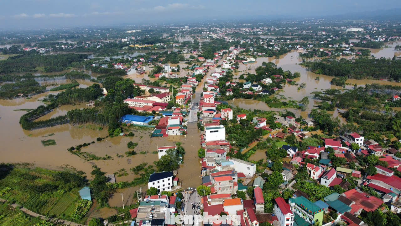 Cảnh ngập lụt lịch sử ở Bắc Ninh- Ảnh 1. Cảnh ngập lụt lịch sử ở Bắc Ninh- Ảnh 1.