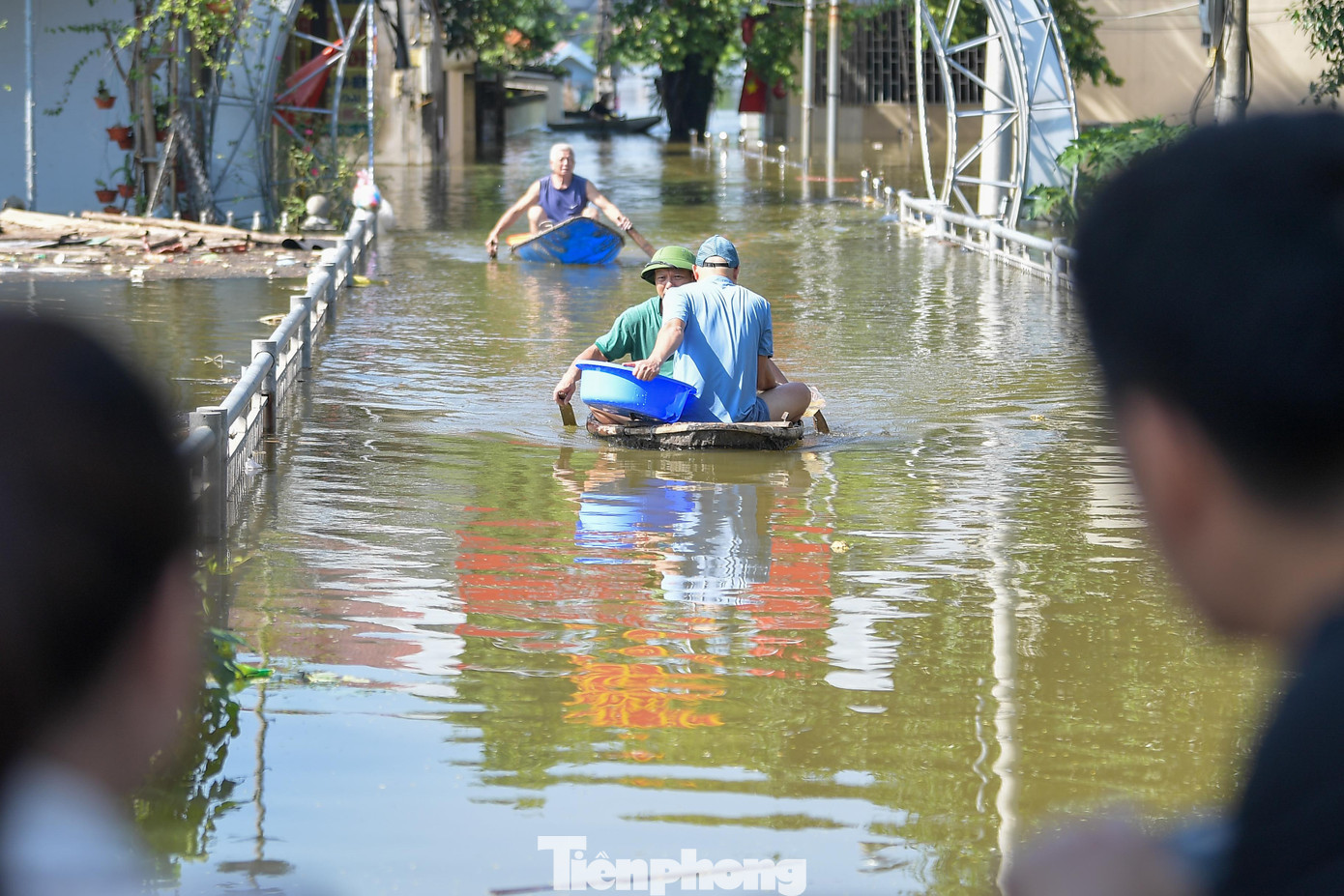 Biệt thự chìm trong biển nước, làng Quả Cảm thành "ốc đảo" giữa Bắc Ninh- Ảnh 10.