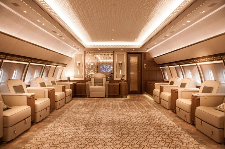 Doanh nhân Ả Rập đặt mua chiếc máy bay riêng lớn nhất thế giới, biến nó thành 'cung điện bay' cho 80 người - nhưng chưa kịp đặt chân lên đã phá sản- Ảnh 3.