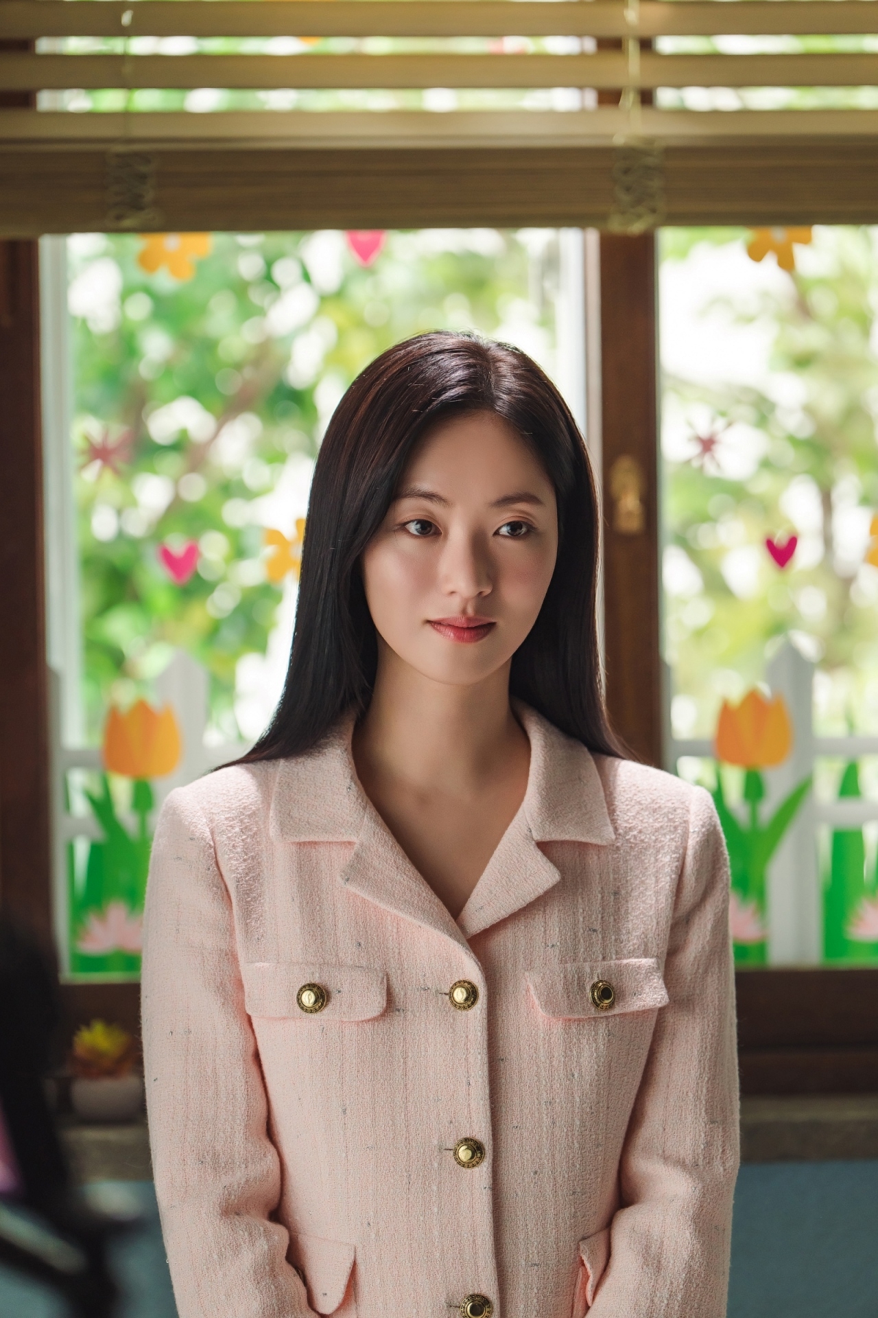 Khát khao thoát nghèo của "Quý cô ẩn danh": Có tiền nhưng mất tất- Ảnh 2.