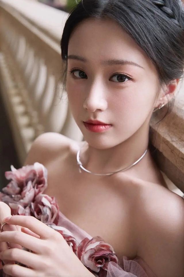 Đừng ai cho mỹ nhân này tồn tại ở showbiz nữa: Vô ơn coi thường khán giả, xứng đáng flop 100 năm- Ảnh 3. Đừng ai cho mỹ nhân này tồn tại ở showbiz nữa: Vô ơn coi thường khán giả, xứng đáng flop 100 năm- Ảnh 3.