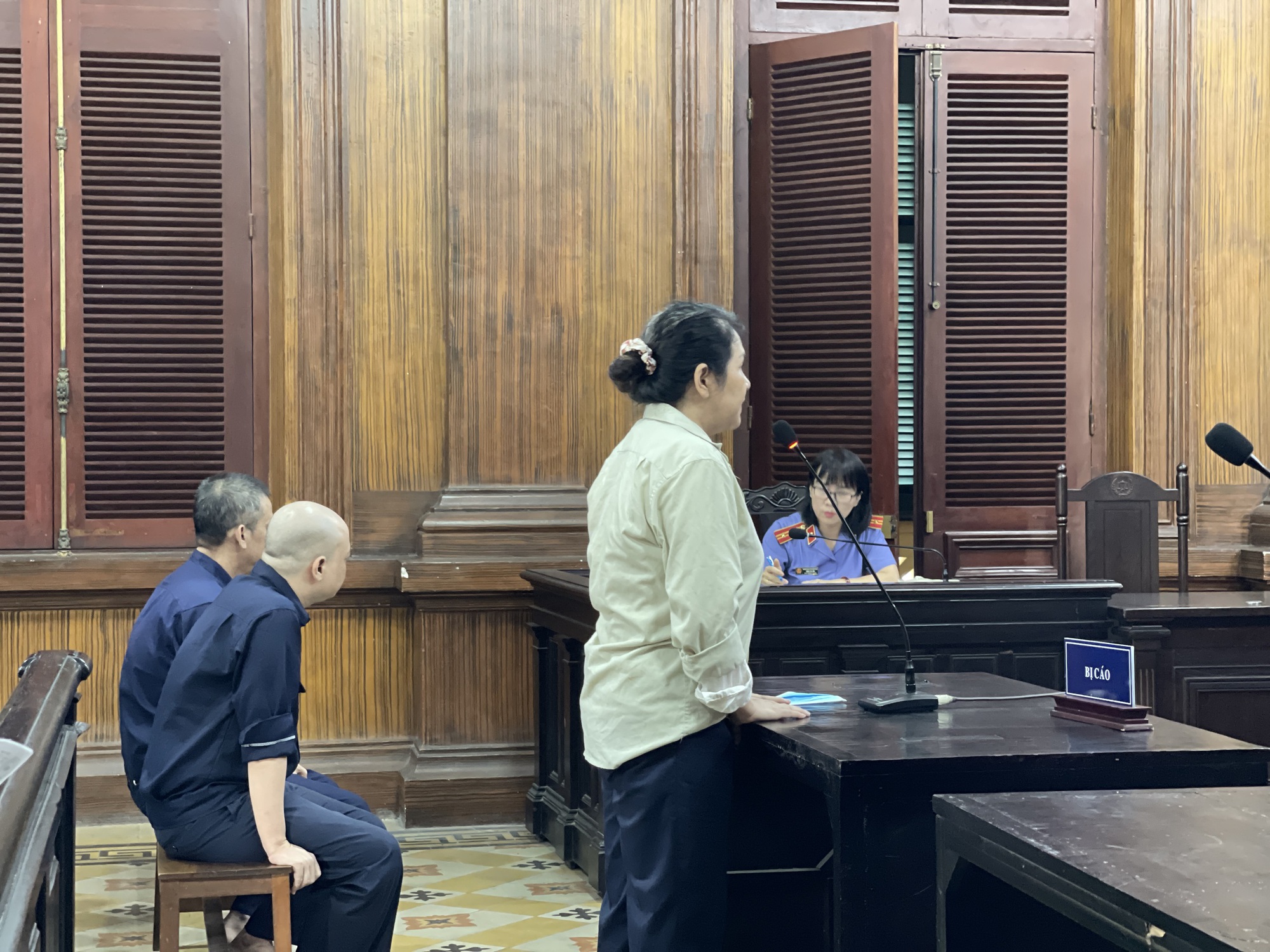 Ảo vọng mua công lý- Ảnh 1. Ảo vọng mua công lý- Ảnh 1.