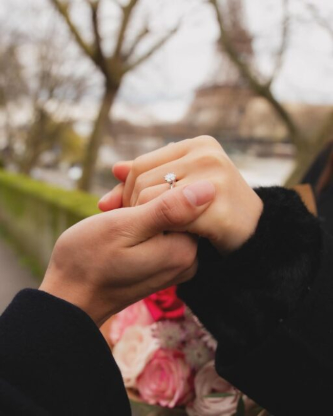 Tin vui nhất hôm nay: Trai đẹp nổi tiếng mẫu mực nhất showbiz tuyên bố lấy vợ!- Ảnh 3. Tin vui nhất hôm nay: Trai đẹp nổi tiếng mẫu mực nhất showbiz tuyên bố lấy vợ!- Ảnh 3.