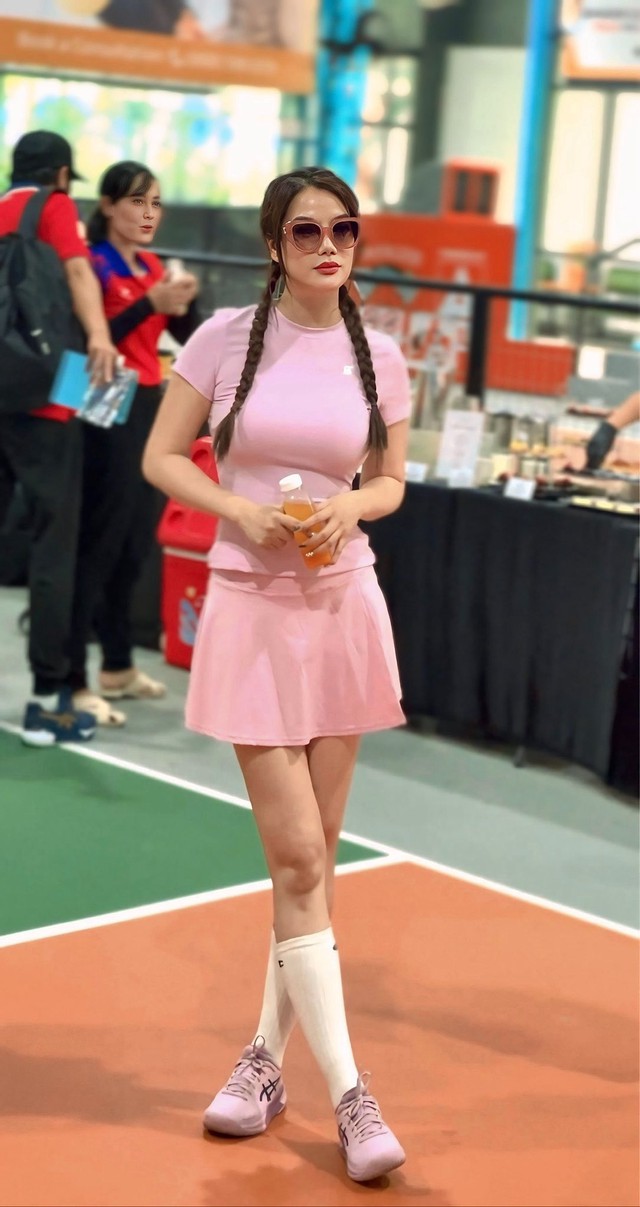 Trương Ngọc &Aacute;nh chơi pickleball- Ảnh 1.