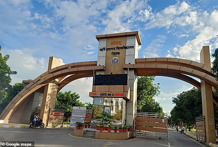 Nhân viên nữ bị ép chụp ảnh băng vệ sinh chứng minh 'đèn đỏ', cảnh sát vào cuộc- Ảnh 1.