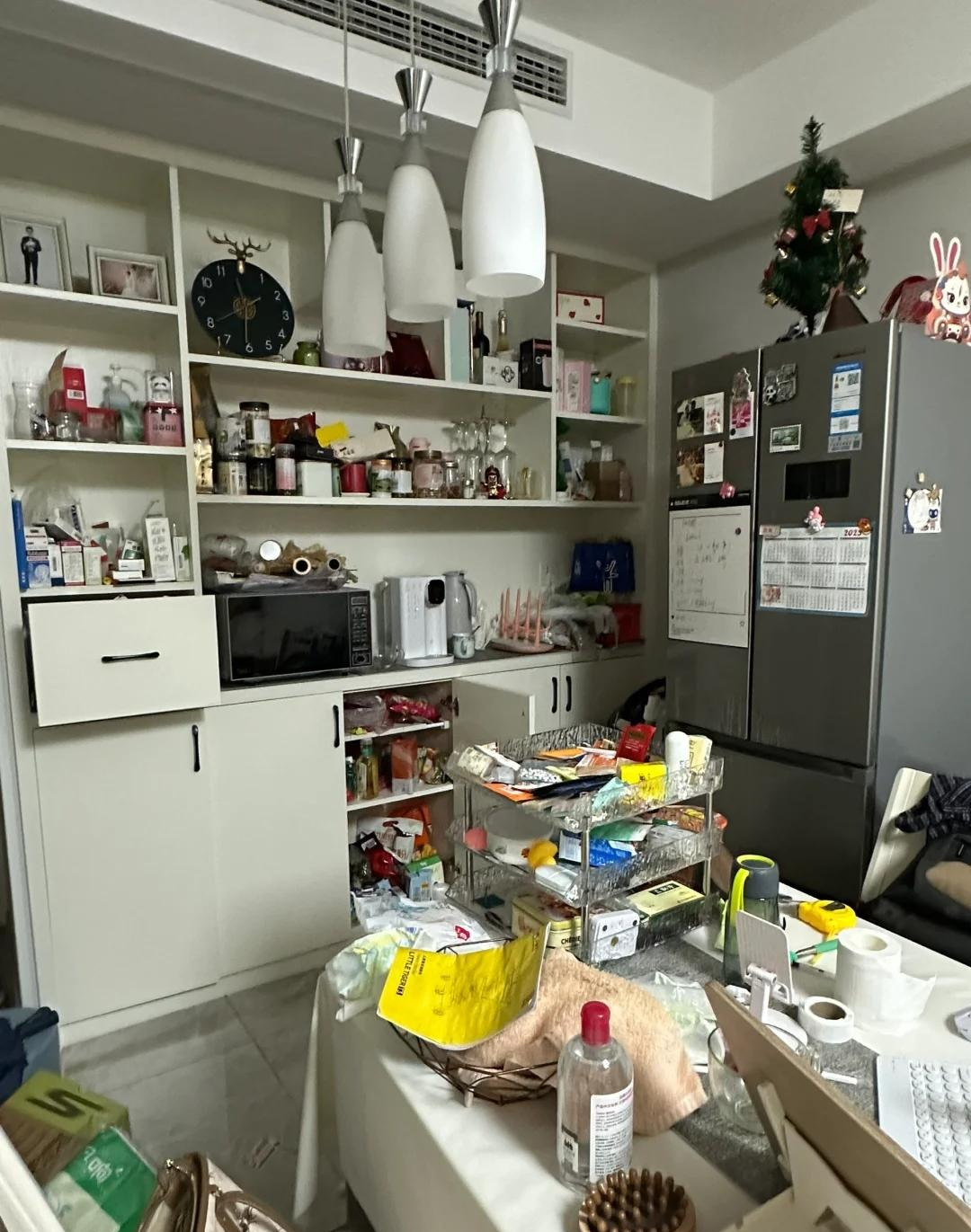 N&oacute;i thẳng: Nh&agrave; tr&ocirc;ng "rẻ tiền" kh&ocirc;ng phải v&igrave; ngh&egrave;o, m&agrave; v&igrave; 5 th&oacute;i xấu n&agrave;y- Ảnh 6.