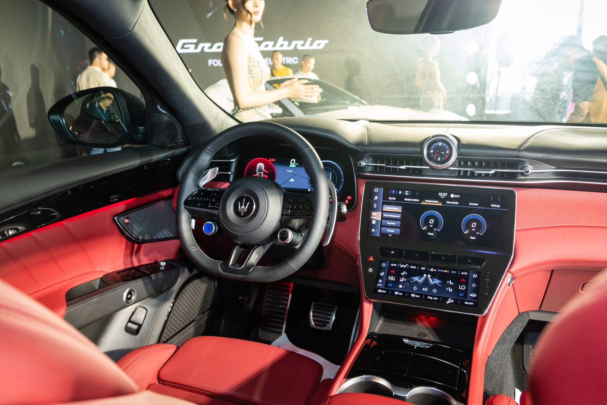 Maserati Grecale, GranCabrio bản điện ra mắt Việt Nam: Giá từ gần 5,5 tỷ đến hơn 13,3 tỷ đồng, mạnh ngang siêu xe, chạy tới 500km/sạc- Ảnh 4. Maserati Grecale, GranCabrio bản điện ra mắt Việt Nam: Giá từ gần 5,5 tỷ đến hơn 13,3 tỷ đồng, mạnh ngang siêu xe, chạy tới 500km/sạc- Ảnh 4.