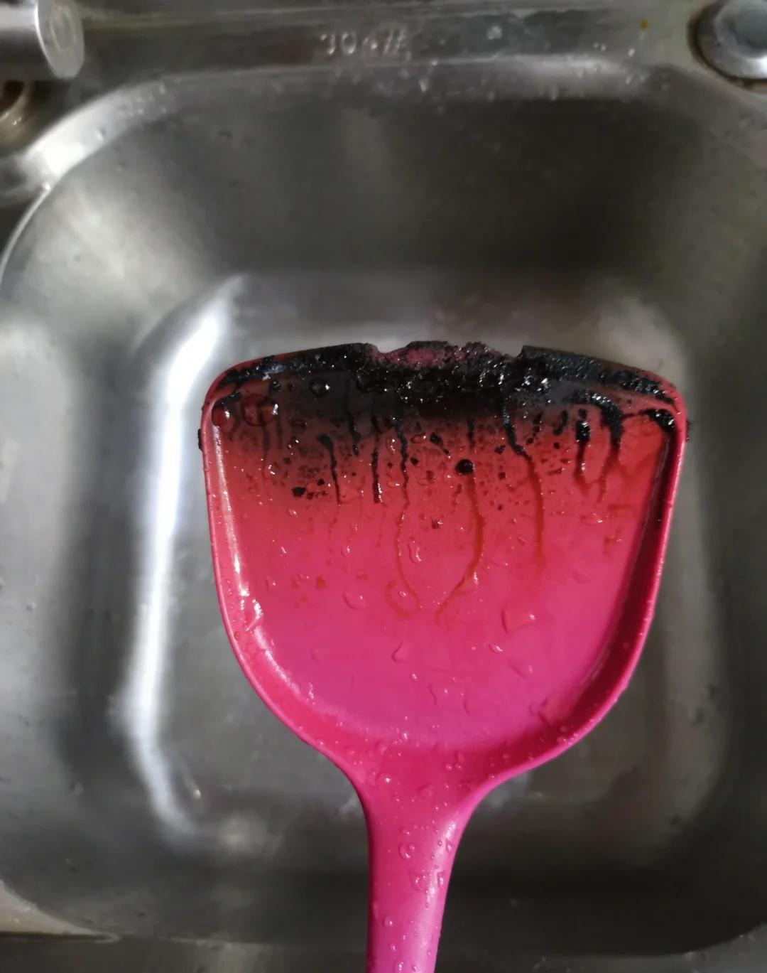 Dù tiết kiệm đến đâu, đừng dại mua 5 món đồ giá rẻ này vì dễ sinh bệnh, giảm tuổi thọ- Ảnh 4.