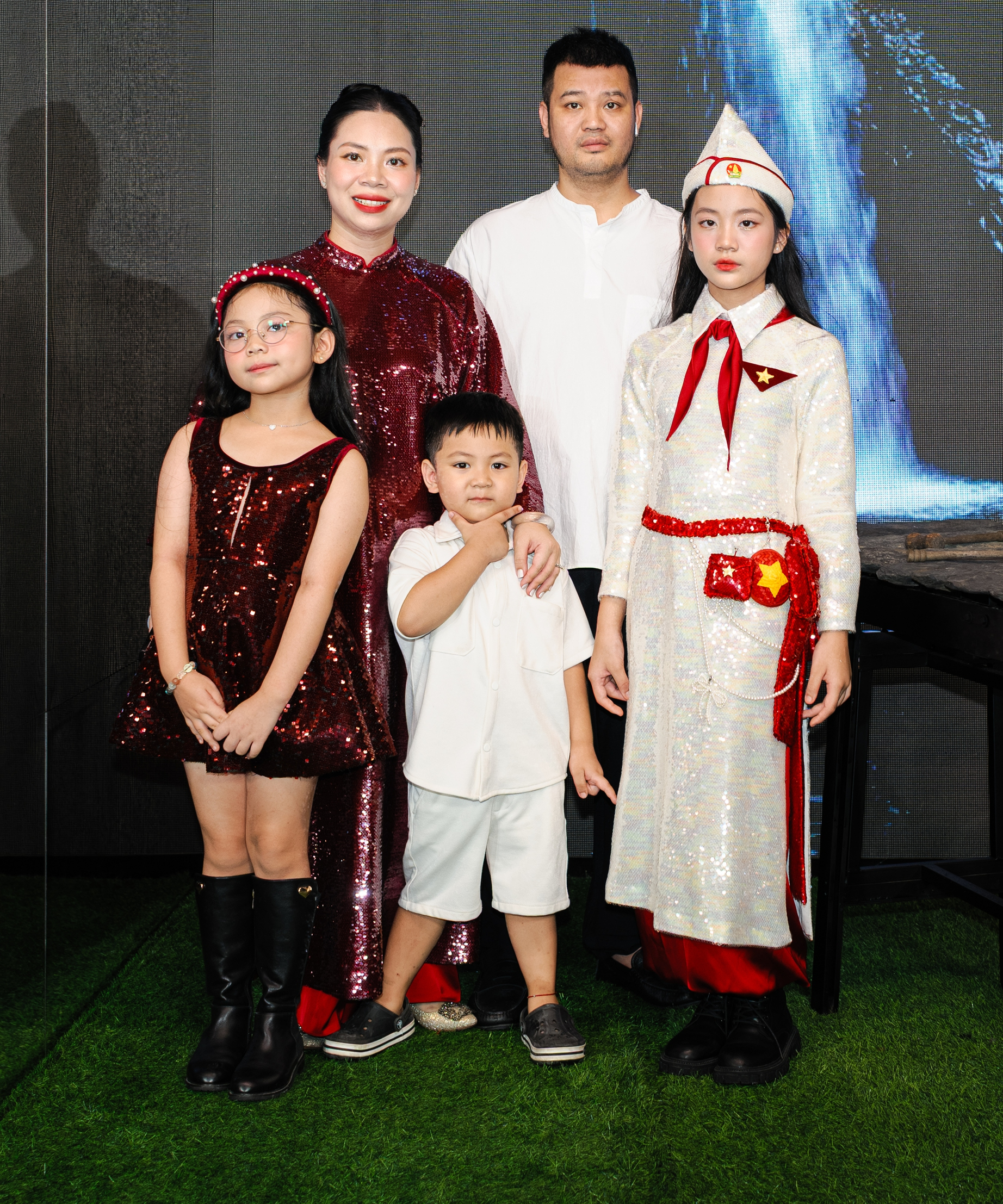 An C&aacute;t Diệp được vinh danh "Kid Model of the Year": Con thần tượng mẹ, con rất y&ecirc;u mẹ- Ảnh 8.