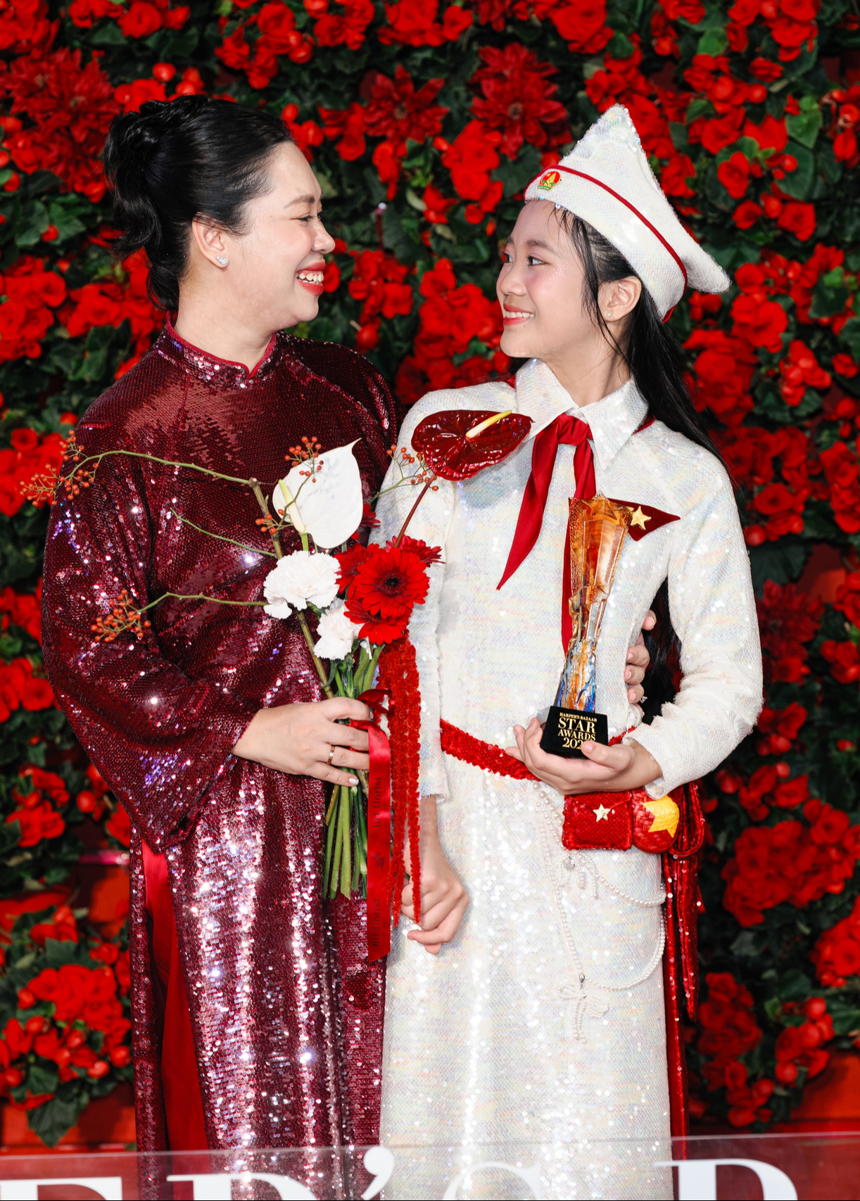 An C&aacute;t Diệp được vinh danh "Kid Model of the Year": Con thần tượng mẹ, con rất y&ecirc;u mẹ- Ảnh 7.