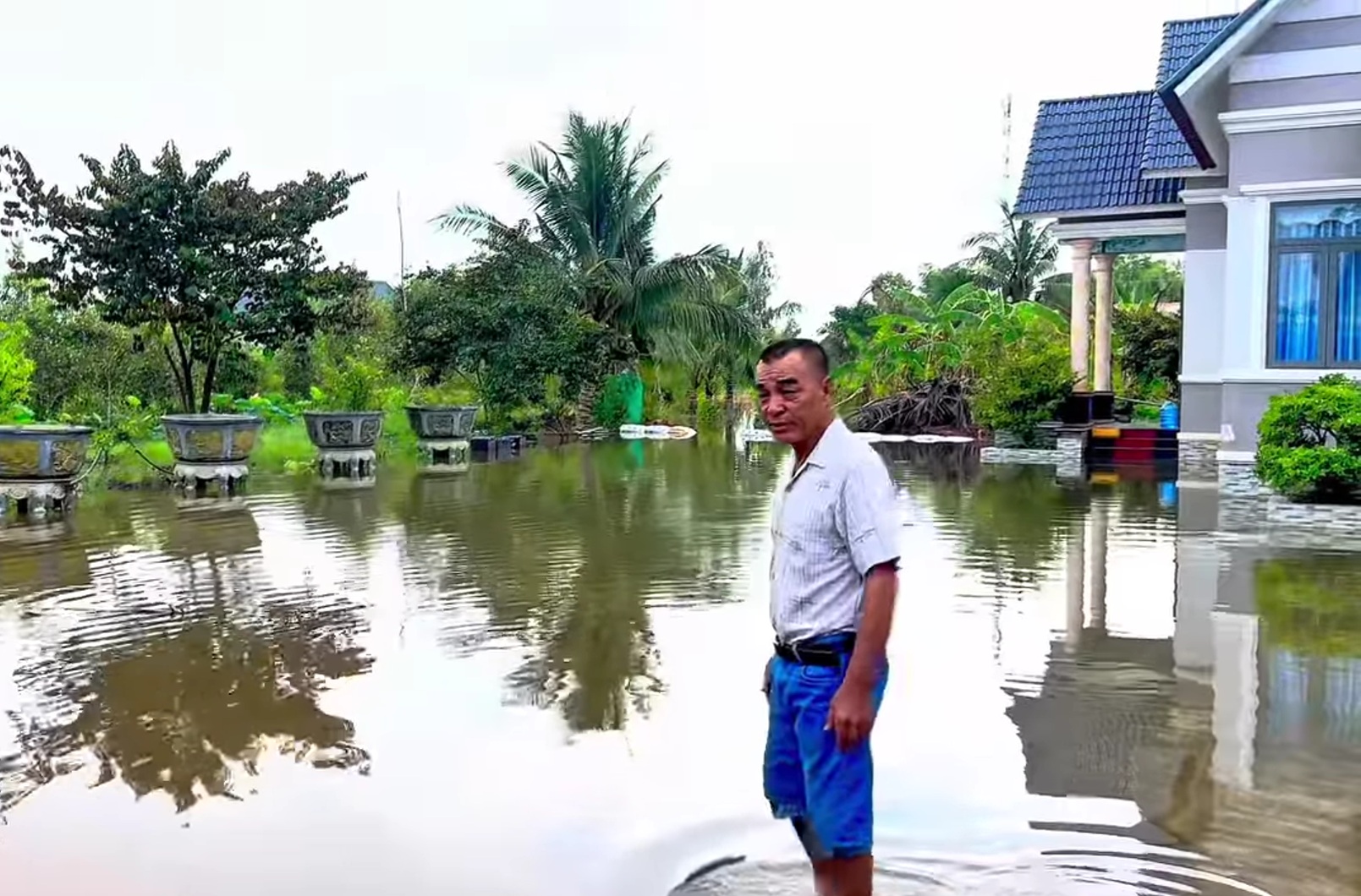 Biệt thự 6000m2 của ca sĩ Ngọc Hân chìm trong biển nước- Ảnh 3.