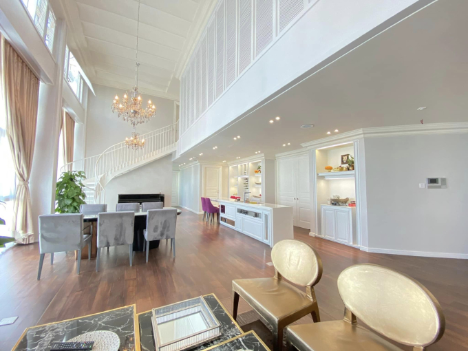 B&ecirc;n trong nơi ở của Trương Ngọc &Aacute;nh- Ảnh 7.