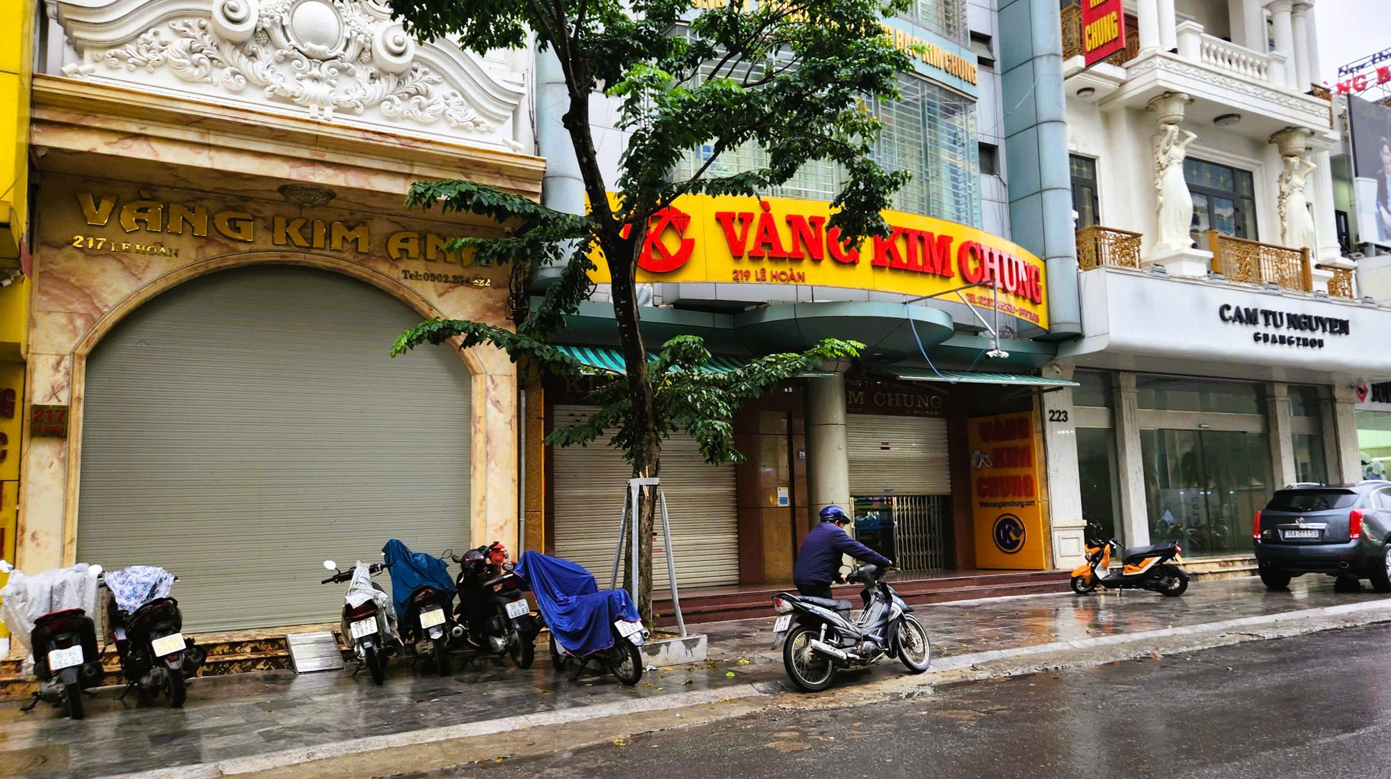 Nhiều tiệm vàng nổi tiếng ở Thanh Hóa đồng loạt đóng cửa- Ảnh 6. Nhiều tiệm vàng nổi tiếng ở Thanh Hóa đồng loạt đóng cửa- Ảnh 6.