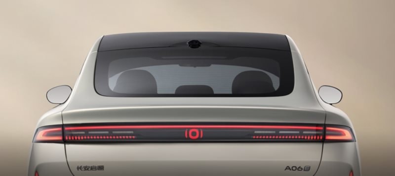 Hãng xe xây nhà máy tại Việt Nam vừa ra mắt mẫu xe điện đi 2.120 km: Sạc nhanh chỉ trong 12 phút, giá khởi điểm hơn 400 triệu đồng- Ảnh 2. Hãng xe xây nhà máy tại Việt Nam vừa ra mắt mẫu xe điện đi 2.120 km: Sạc nhanh chỉ trong 12 phút, giá khởi điểm hơn 400 triệu đồng- Ảnh 2.