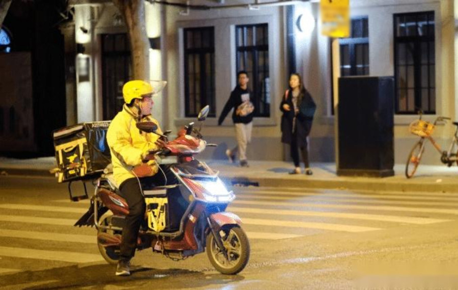 Thất nghiệp, tôi giấu vợ đi làm shipper và gặp chuyện không ngờ- Ảnh 1.