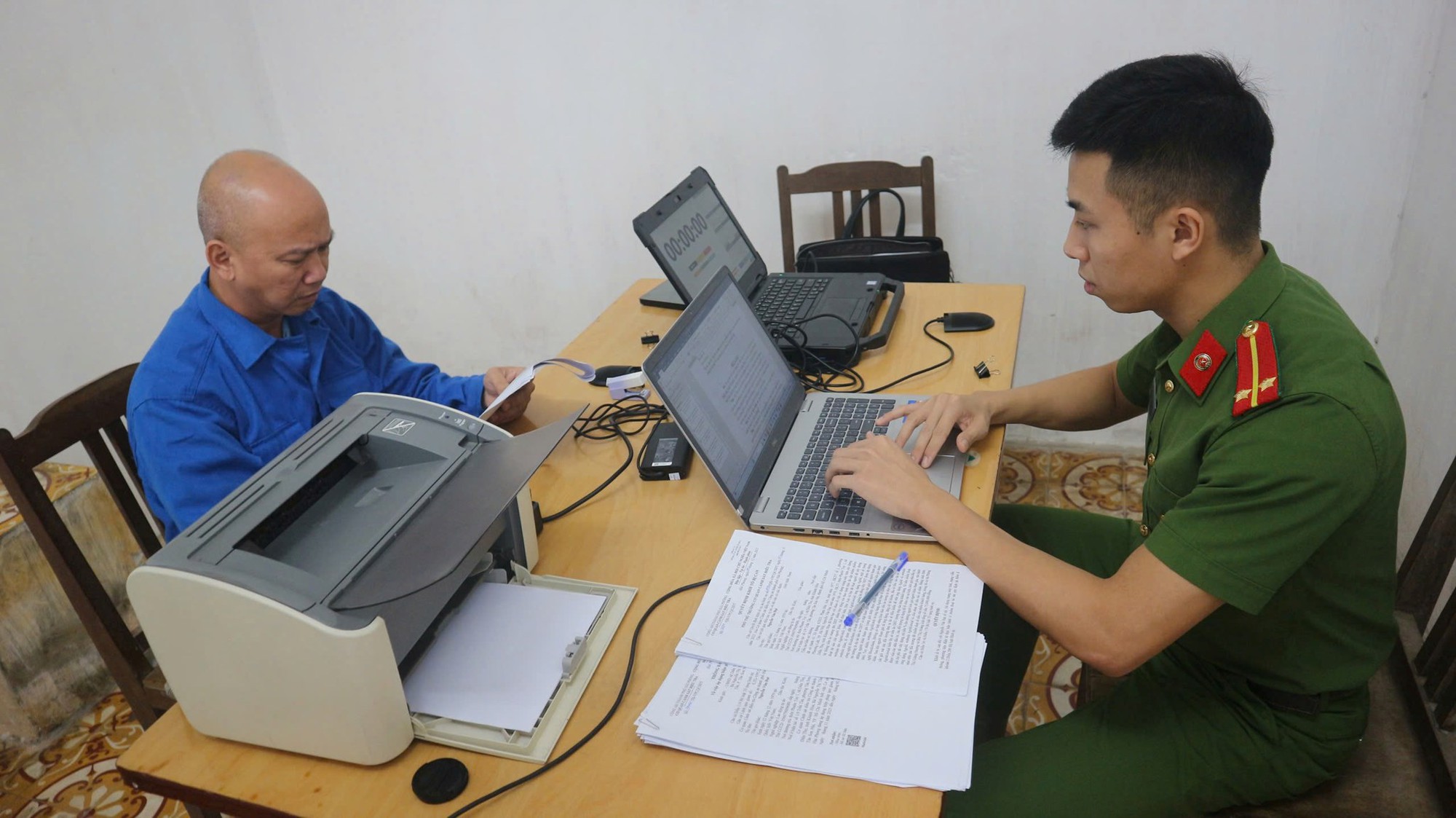 Người từng tham gia đào tiền ảo, chuyển tiền trực tiếp vào tài khoản cá nhân của Nguyễn Văn Đạt khẩn trương đến công an làm việc- Ảnh 1.