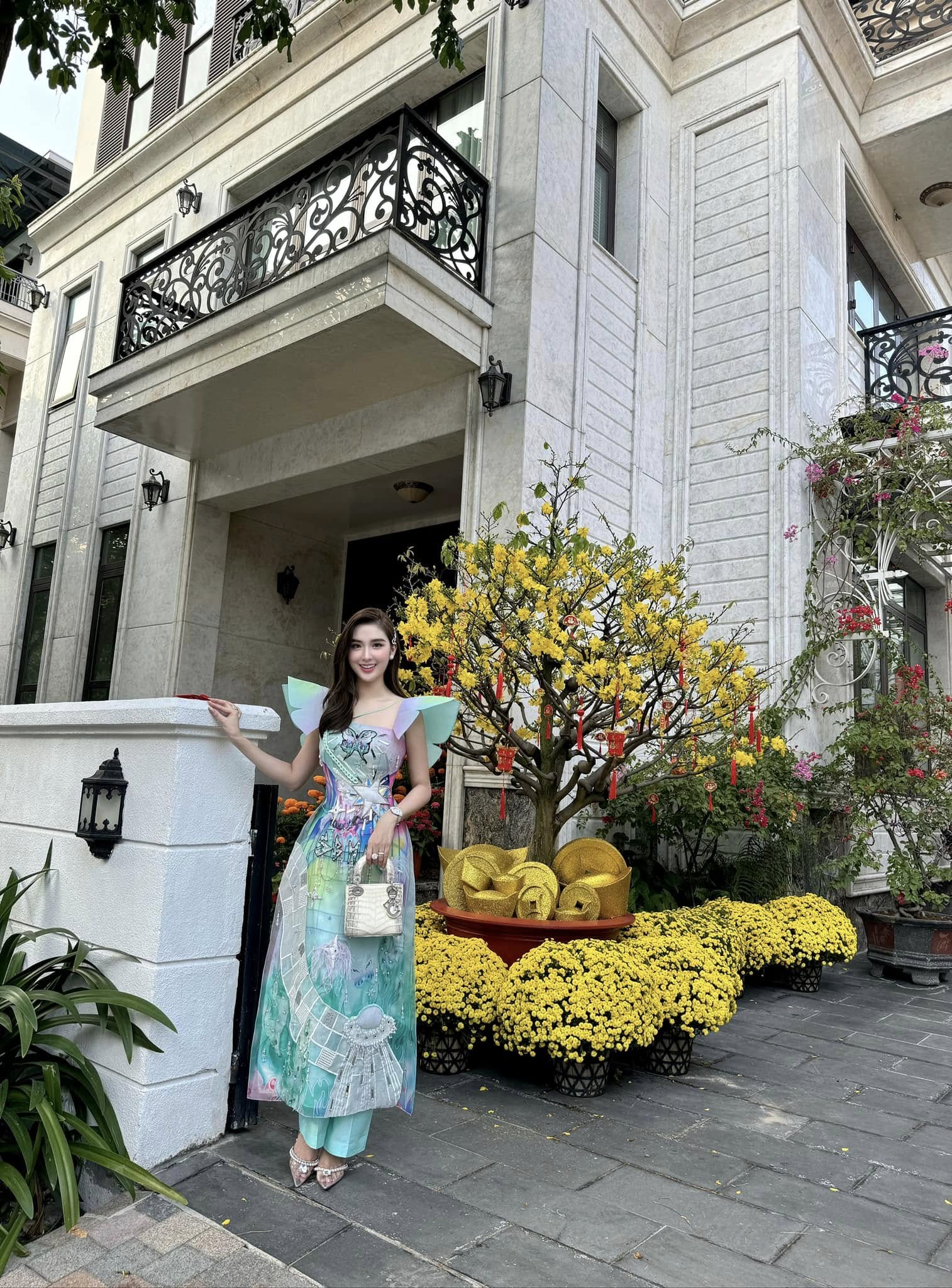 Kiều Loan, Ngọc Loan cứ sống thế này sao?- Ảnh 3. Kiều Loan, Ngọc Loan cứ sống thế này sao?- Ảnh 3.