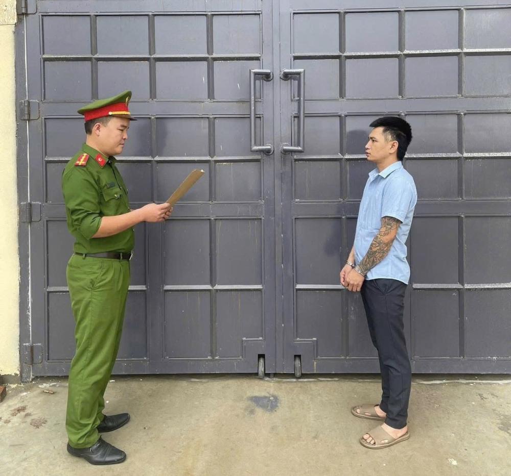 Giữ hộ 38 chỉ vàng khi đưa người đi cấp cứu, Hoàng Đình Đạt liền đem bán lấy 60 triệu đồng rồi cắt đứt liên lạc- Ảnh 1.