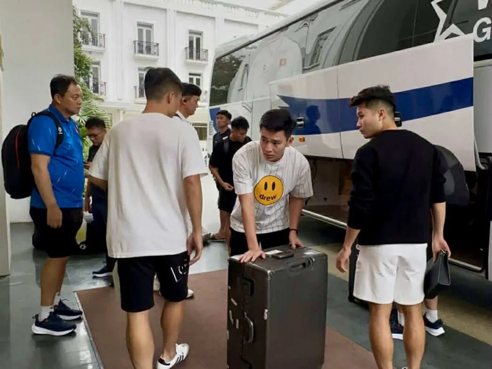 Đội tuyển Việt Nam hội quân trở lại vào tối muộn- Ảnh 2.