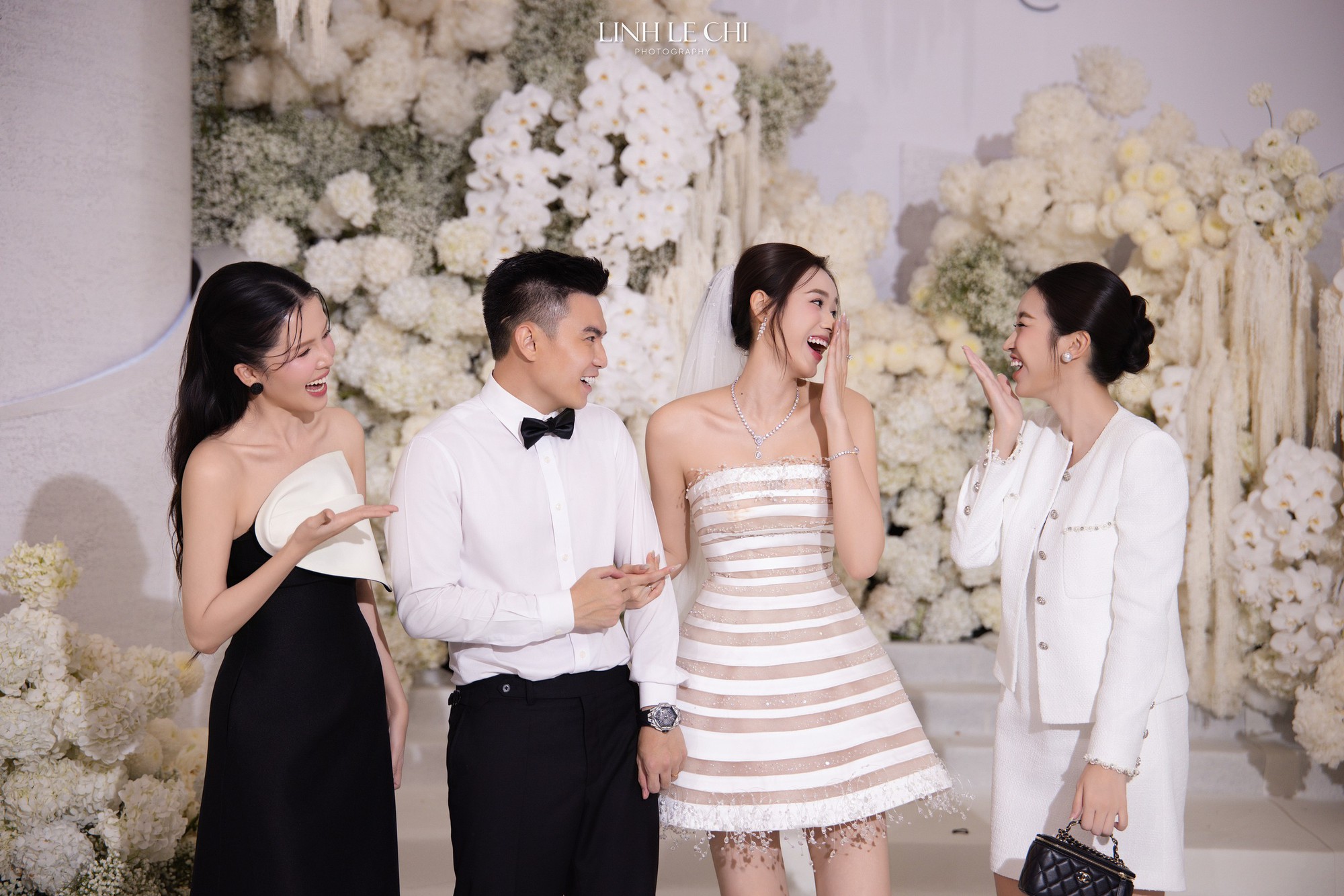 Đỗ Mỹ Linh mang thai lần 2?- Ảnh 4. Đỗ Mỹ Linh mang thai lần 2?- Ảnh 4.