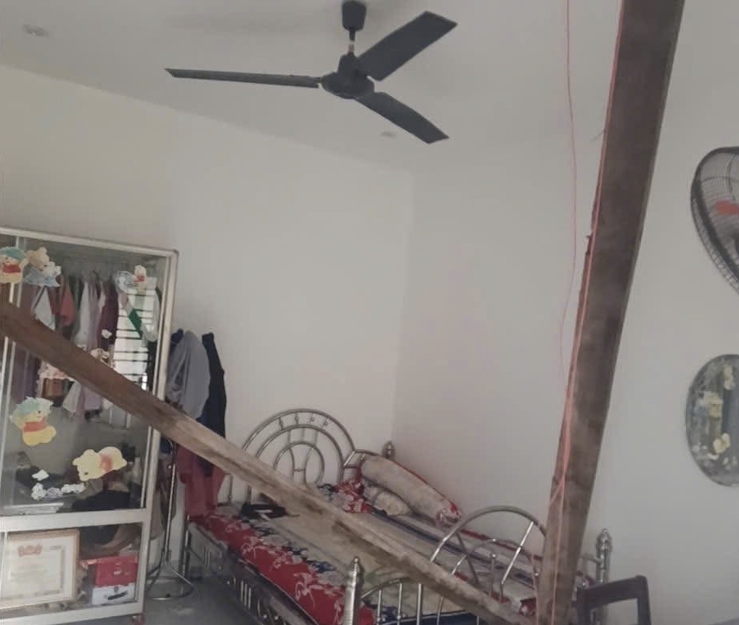 Người đàn ông ở Gia Lai tử vong hy hữu trong bão số 13 Kalmeagi- Ảnh 1. Người đàn ông ở Gia Lai tử vong hy hữu trong bão số 13 Kalmeagi- Ảnh 1.