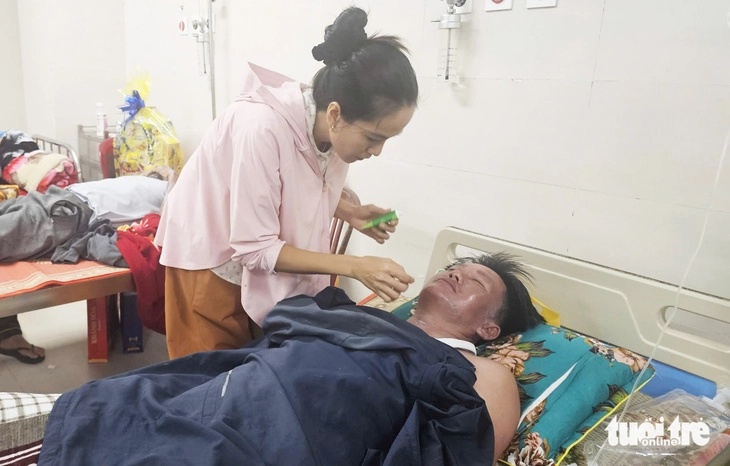 Vợ “người hùng” Lý Sơn từ cõi chết trở về: Chồng tôi rất dũng cảm, đã không thất hứa với mẹ con tôi- Ảnh 2. Vợ “người hùng” Lý Sơn từ cõi chết trở về: Chồng tôi rất dũng cảm, đã không thất hứa với mẹ con tôi- Ảnh 2.