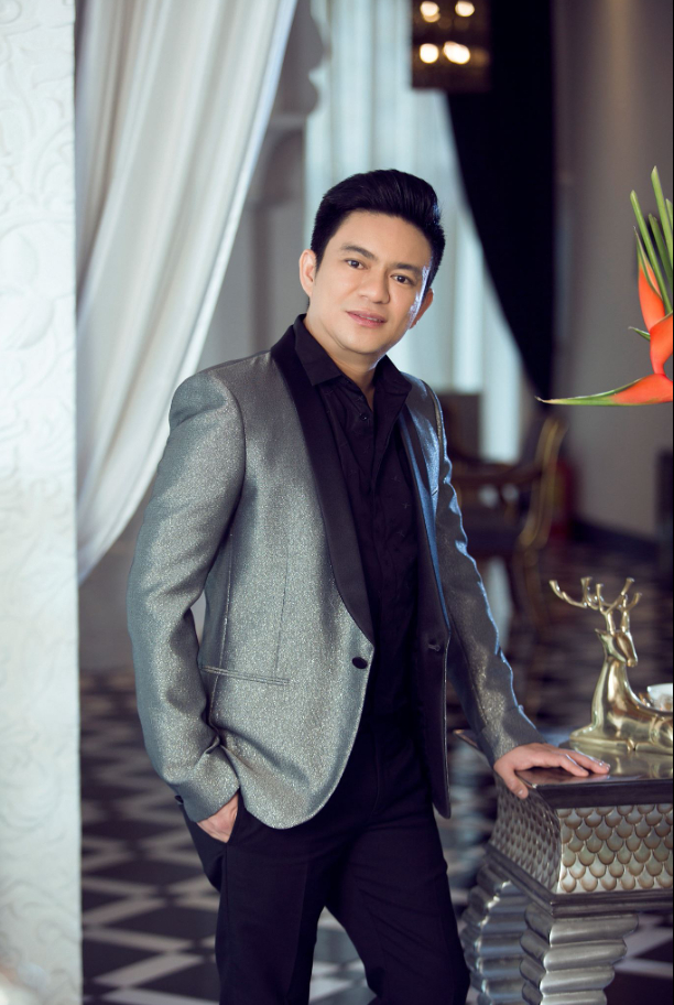 B&aacute;c sĩ Chi&ecirc;m Quốc Th&aacute;i l&agrave; ai: Kh&ocirc;ng hoạt động nghệ thuật nhưng l&agrave;m dậy s&oacute;ng showbiz?- Ảnh 2.