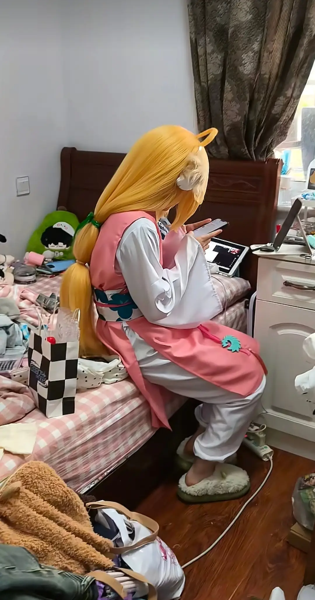 "Ai lấy con tôi chắc khổ" - bà mẹ than trời khi vào phòng của con gái nhưng dân mạng đáp: Mẹ nào con nấy thôi!- Ảnh 2. "Ai lấy con tôi chắc khổ" - bà mẹ than trời khi vào phòng của con gái nhưng dân mạng đáp: Mẹ nào con nấy thôi!- Ảnh 2.