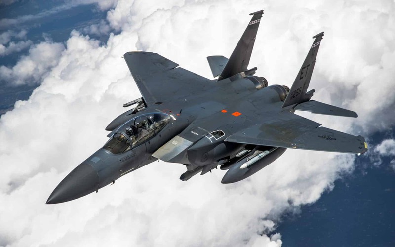 X&uacute;c tiến hợp đồng F-15 để thay thế Su-35