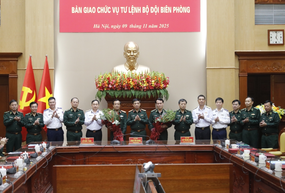 Đại tướng Phan Văn Giang chủ trì Hội nghị bàn giao chức vụ Tư lệnh Bộ đội Biên phòng- Ảnh 3.