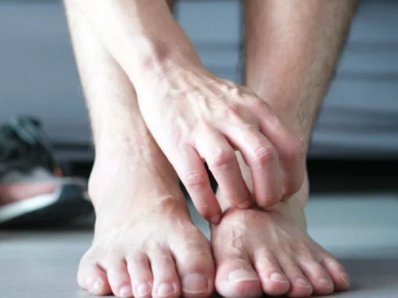 "Soi" chân bắt bệnh: 5 dấu hiệu cho thấy lá gan đang “kiệt sức”, nguy cơ UNG THƯ cận kề- Ảnh 2. "Soi" chân bắt bệnh: 5 dấu hiệu cho thấy lá gan đang “kiệt sức”, nguy cơ UNG THƯ cận kề- Ảnh 2.