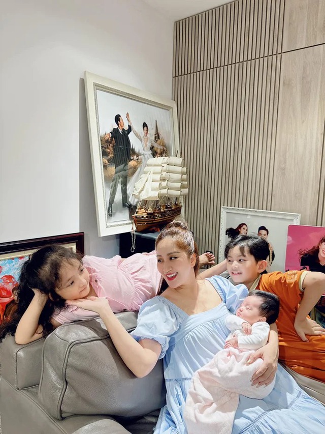 Nh&agrave; ri&ecirc;ng trăm tỷ, rộng 800m&sup2; của Kh&aacute;nh Thi - Phan Hiển- Ảnh 6.