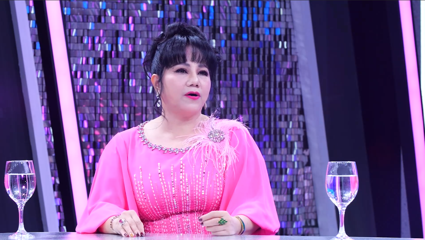 Nữ danh ca 61 tuổi: "Tiền cưới, tiền tiệc hay lễ vật chỉ là hình thức"- Ảnh 1.