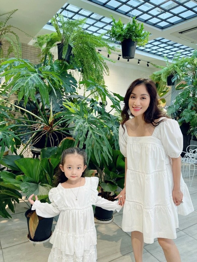 Nh&agrave; ri&ecirc;ng trăm tỷ, rộng 800m&sup2; của Kh&aacute;nh Thi - Phan Hiển- Ảnh 10.