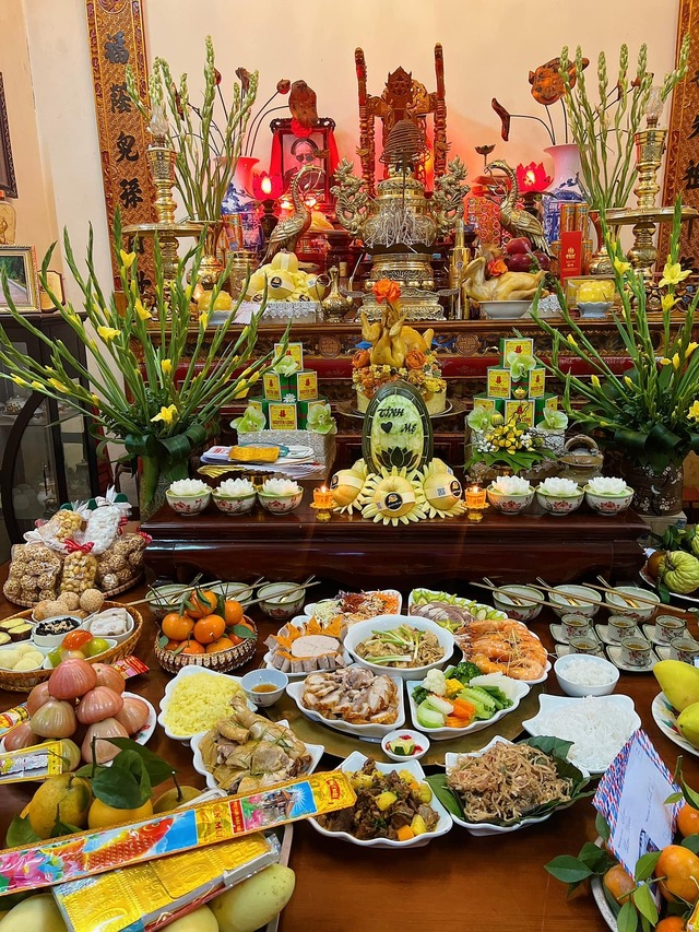 4 thứ cực kỳ quan trọng trên bàn thờ- Ảnh 2.