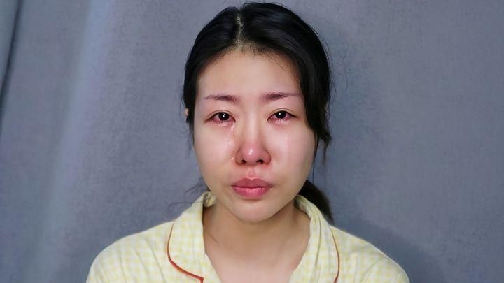 Nữ YouTuber 22 tuổi bị tài xế xâm hại trên taxi gây rúng động Hàn Quốc- Ảnh 1. Nữ YouTuber 22 tuổi bị tài xế xâm hại trên taxi gây rúng động Hàn Quốc- Ảnh 1.