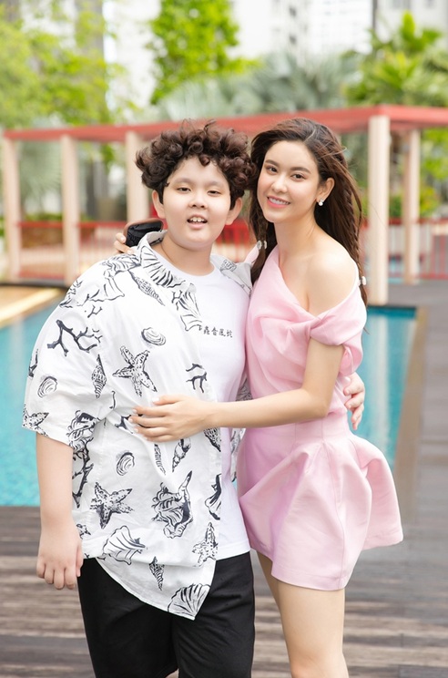 Nữ ca sĩ bị u tuyến giáp: U40 xinh đẹp sau 6 năm làm mẹ đơn thân- Ảnh 3.