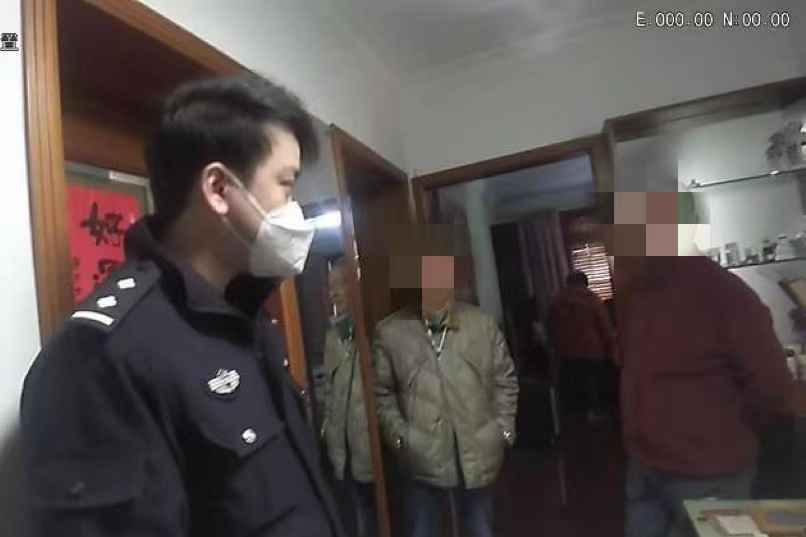 10 cây vàng trong nhà biến mất bí ẩn, cảnh sát vào cuộc rồi phát hiện sự thật ngỡ ngàng- Ảnh 2.